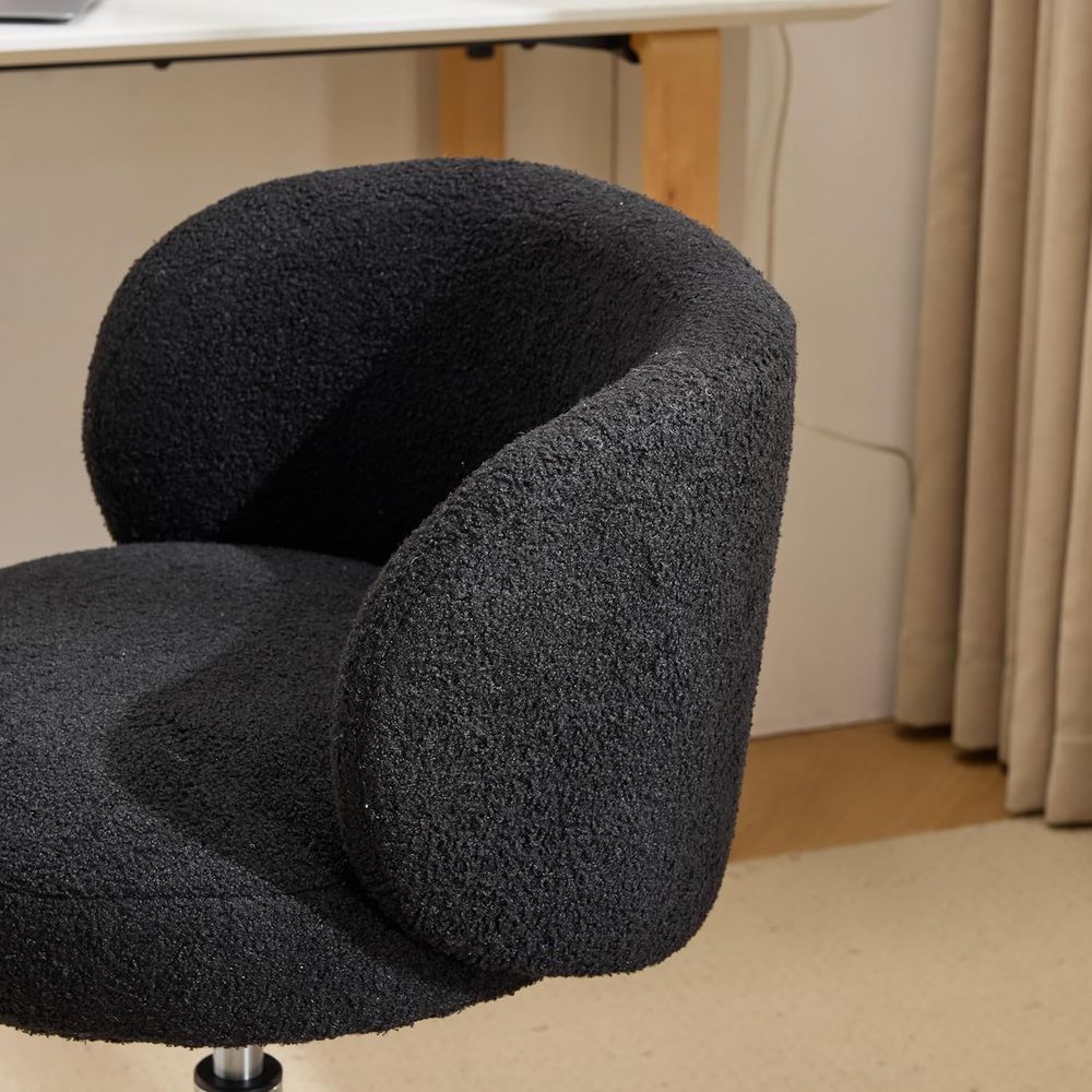 Kompakter Drehstuhl mit Rollen – Office Tech Chair Bewertung und Preis